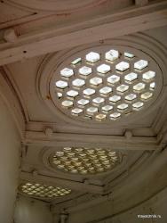 thesillingunderthetop.jpg